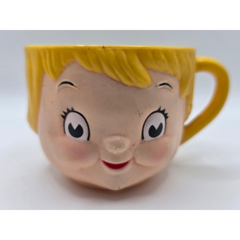 Vintage Retro 1970s Campbell's Soup Kid Dolly Dingle plastic mug.